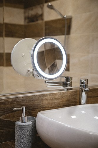 AD 2168 Lusterko led łazienkowe, 5x powiększenie, 24 diody led, regulacja natężenia światła