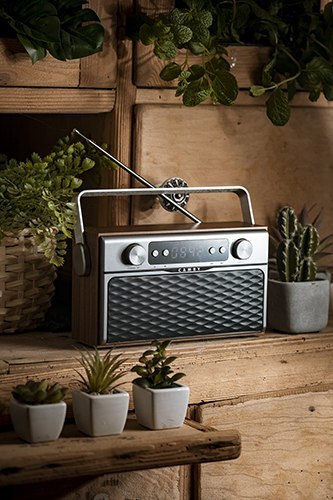 CR 1183 Radio z bluetooth