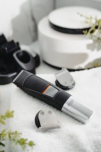 AD 2943 Trymer - zestaw do pielęgnacji 5 w 1 z wyświetlaczem led i podstawką ładującą