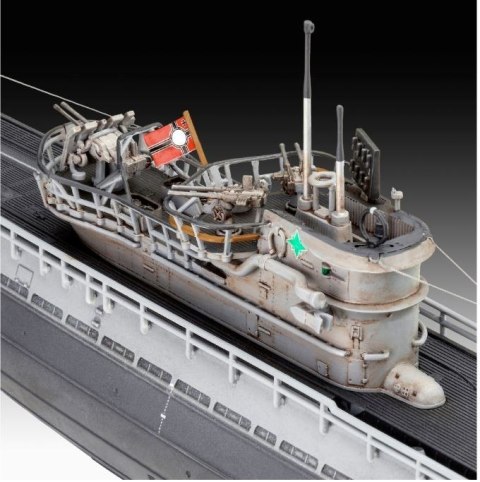 Model plastikowy german submarine t.ix c/40 1/144