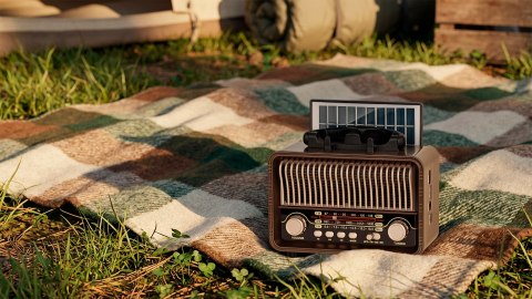 Radio przenośne analogowe solarne Kruger&Matz model KM0832