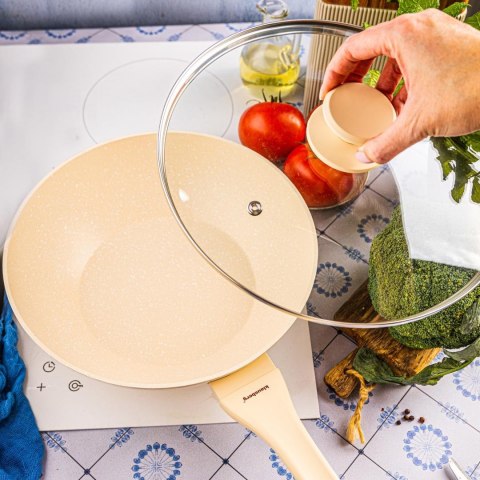 Patelnia wok marmurowa 28 cm kremowa z pokrywką, klausberg kb-7991