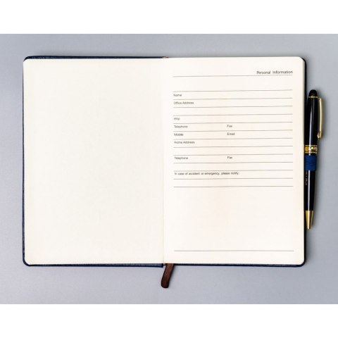 Granatowy notes w formacie A5 zadrukowany w linie - Peterson