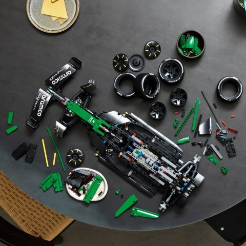 Klocki technic 42240 bolid f1 aston martin amr26