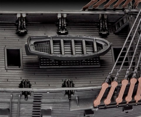 Model plastikowy black pearl 1/150