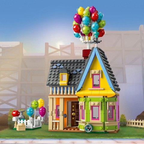Klocki disney classic 43217 dom z bajki odlot