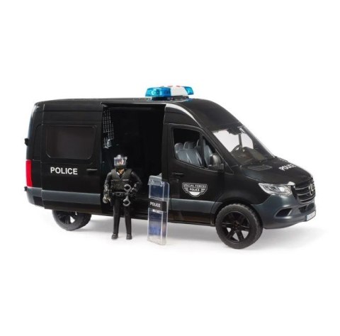 Pojazd mb sprinter police z figurką policjantem