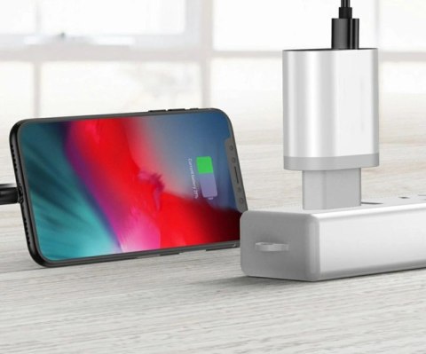 PLP37F Ładowarka siec. usb quick 18w bia